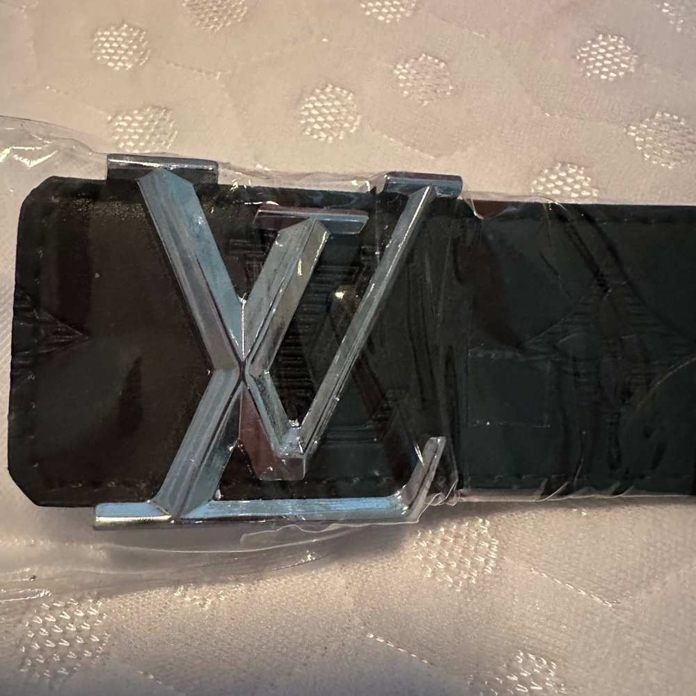 Louis Like Black Belt